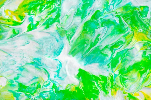 摘要黄绿色丙烯酸背景 用液体丙烯酸手绘的画 自然溢出 春天的艺术背景流体艺术的技巧 艺术创作风格 水涨船高 — 图库照片