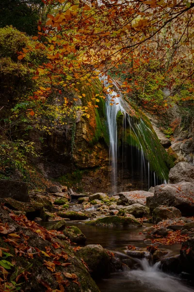 Herfst Jur Jur Waterval Krim Prachtig Sfeervol Zonnig Landschap Een — Stockfoto