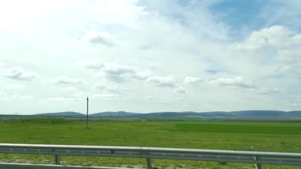 Campos Verdes Ventana Del Coche Carretera Vista Desde Ventana Lateral — Vídeo de stock