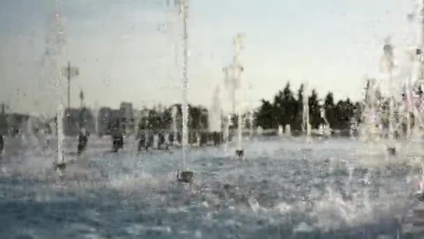 Waterstralen Fontein Close Het Concept Van Zomerkoeling Koele Ochtend Schoon — Stockvideo