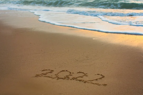 2022 Feliz Año Nuevo Inscripción Playa Arena Texto Escrito Está — Foto de Stock