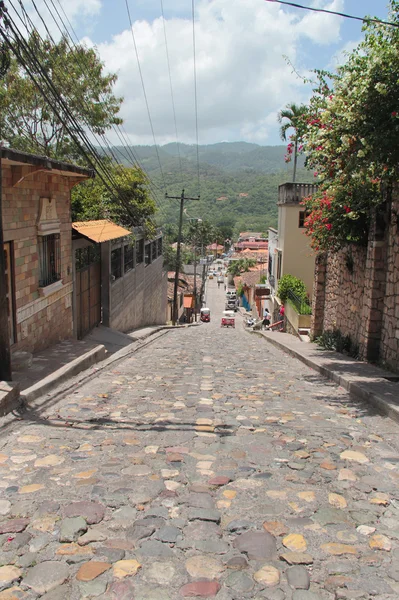 小镇的科德安，洪都拉斯，在著名的玛雅弧 免版税图库照片
