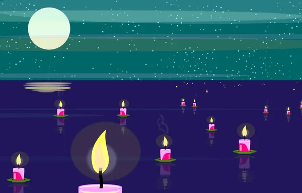 燃烧着的蜡烛在水面上飘扬 海洋或湖泊 云彩和月亮 火光与黑暗之间的强烈反差 愉快的气氛 — 图库照片