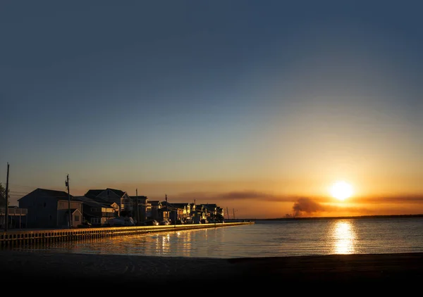 Line Homes Water Bay Hot Sunrise Sunset Orange Yellow Light — 스톡 사진