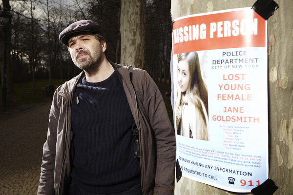 Кто знает, где эта женщина.
?