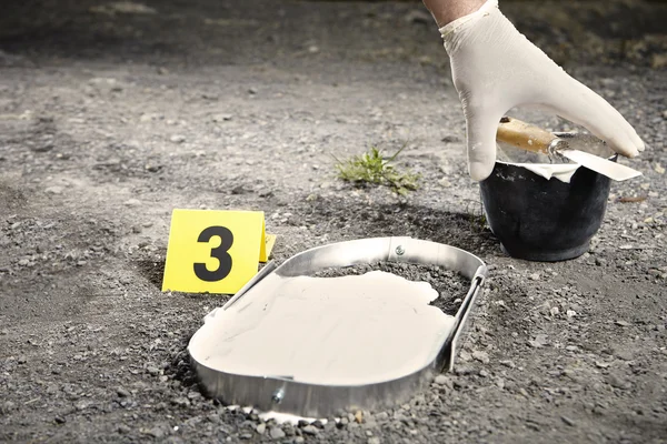 Technicus aan het werk op gieten bewijs — Stockfoto