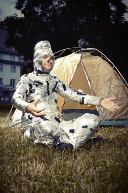 Alüminyum folyo gizli dinleme korkarım adam