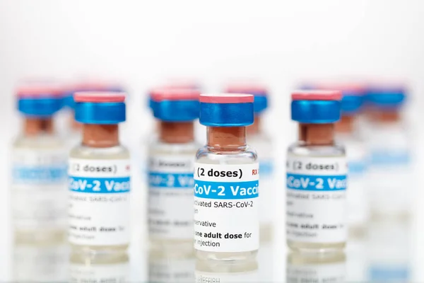 Frascos Nova Vacina Sars Cov Mesa Prontos Para Aplicação — Fotografia de Stock