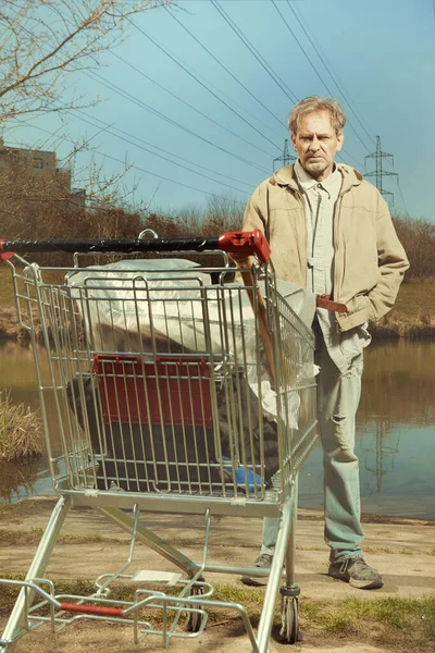 Older Beggar Man His Property Shopping Cart — Stock Photo, Image