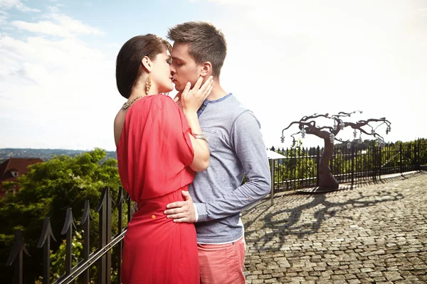 Kisses in magic garden — Stock Photo, Image