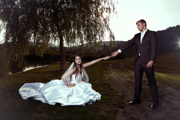 Pretty wedding couple — Stock Photo, Image