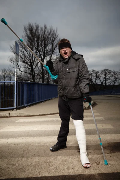 Nefret ediyorum bu alçı