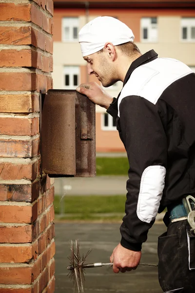 Professional checking chimney — Stock Photo, Image