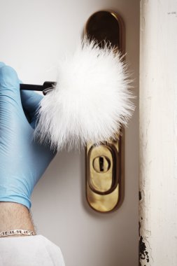 Cleaning fingerprint
