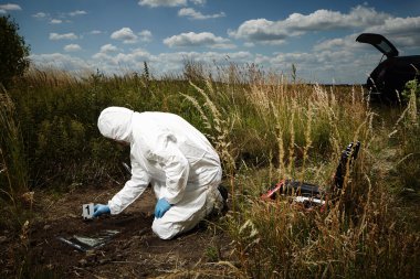 Criminologist technician found hiding place