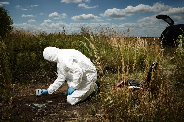 Criminologist technician found hiding place — Stok fotoğraf