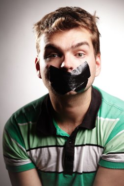 Lütfen Kapa çeneni