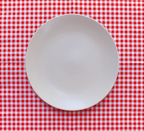 Plate Checkered Tablecloth — Stock Photo, Image