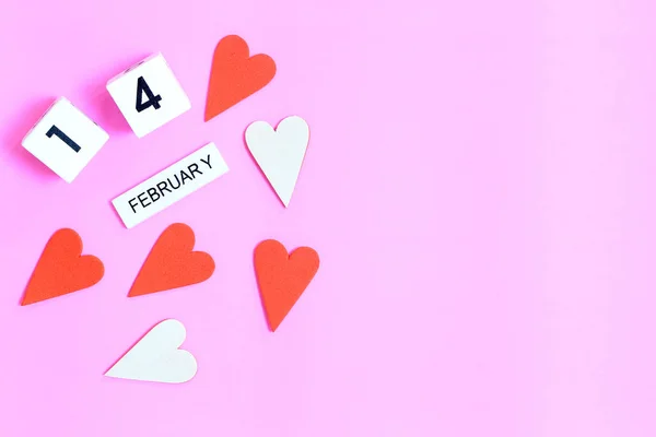 Houten Kalendershow Van Februari Met Rood Wit Hart Voor Valentijnsdag — Stockfoto