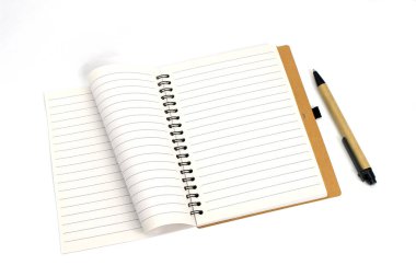 Çizgili çarşaflı sarmal defter