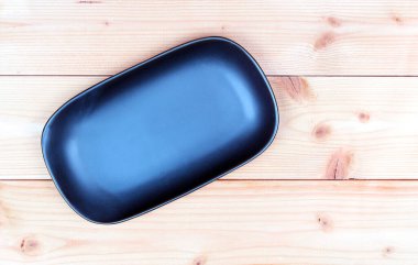 Ahşap zeminde seramik plaka