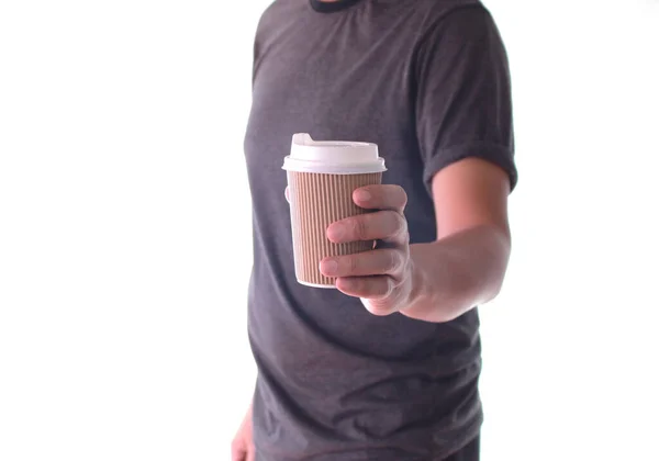 Een Man Houdt Een Papieren Kop Koffie Vast — Stockfoto