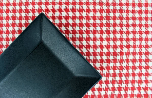 Plate Checkered Tablecloth — Stock Photo, Image