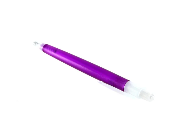 Elszigetelt fehér lila toll — Stock Fotó