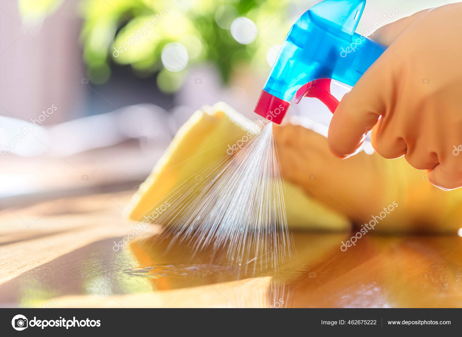 Мойка окон профессиональная. Профессиональная химчистка ковров. Clean from. Уборка. Мужчина дворник.