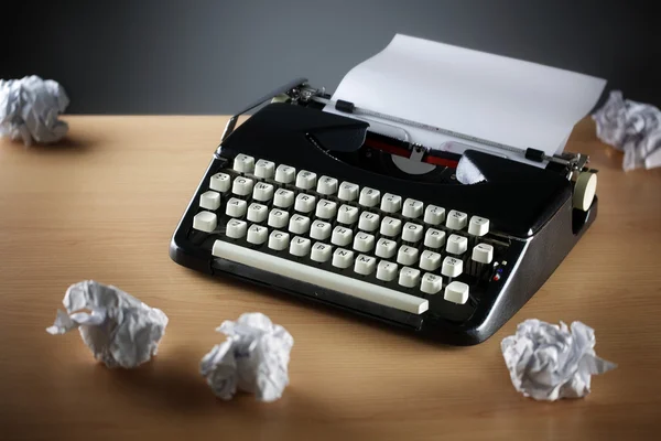 Máquina de escribir y bloque de escritores — Foto de Stock