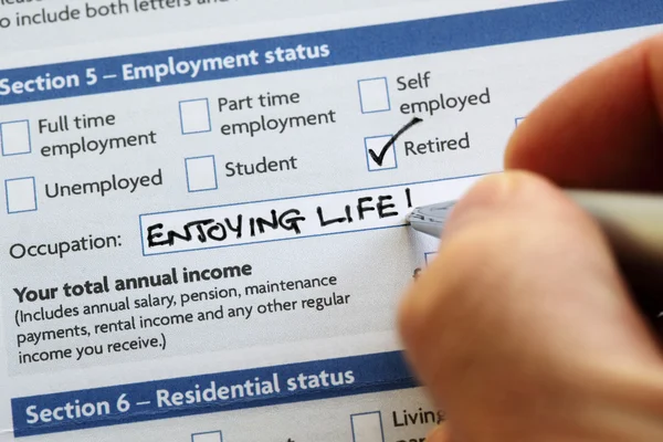 Writing trok zich terug en genieten van het leven — Stockfoto