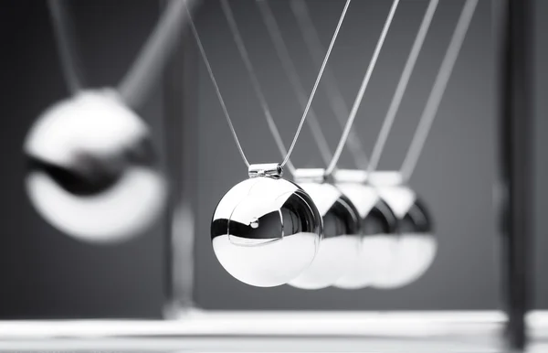 Newton's cradle close up — Stock Photo, Image