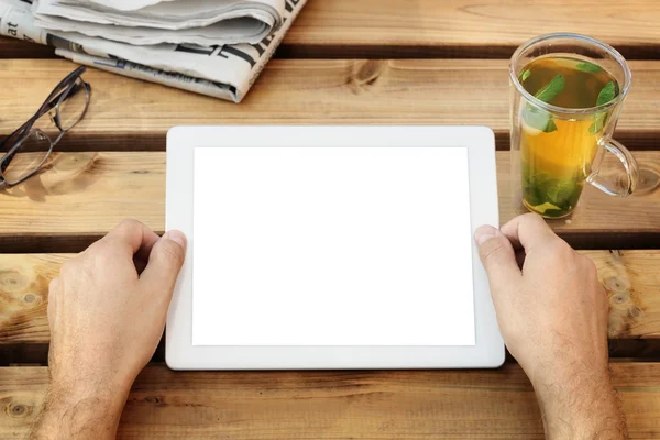 Digitales Tablet mit leerem Bildschirm — Stockfoto