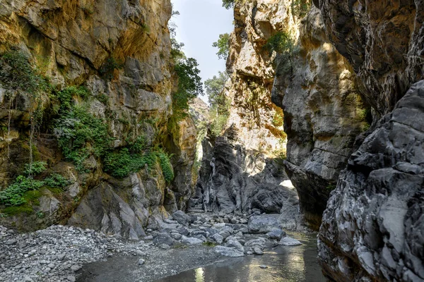 Gorges van Raganello vanaf de Duivelsbrug in Civita, Calabrië — Stockfoto