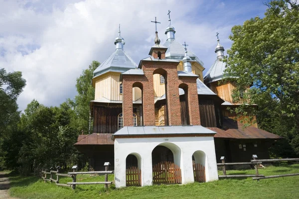 Drewniany kościół prawosławny — Zdjęcie stockowe