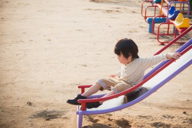 Asyalı Çocuk Bahçesi adlı slayt üzerinde