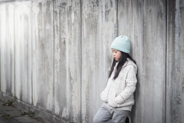 Triste menina asiática, filtro Vintage — Fotografia de Stock