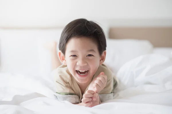 Cute asian child lying — Stock Photo, Image