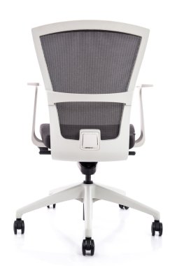 beyaz zemin üzerinde ofis koltuğu