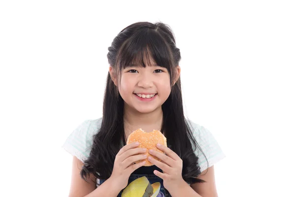 Bela ásia menina comer hambúrguer — Fotografia de Stock