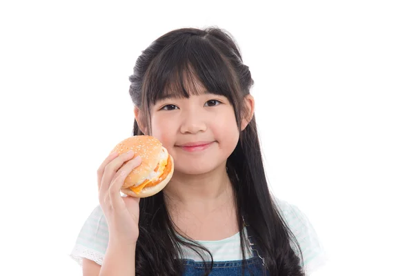 Hermosa chica asiática comiendo hamburguesa —  Fotos de Stock