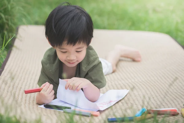 Dibujo infantil con crayón —  Fotos de Stock