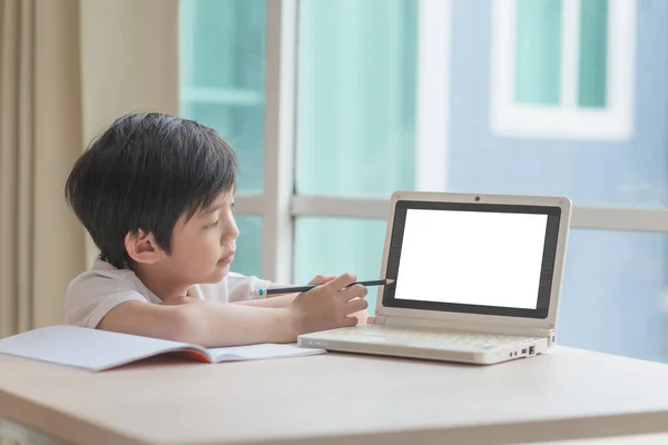 Lindo Estudio Clase Aprendizaje Infantil Asiático Línea Con Una Computadora —  Fotos de Stock