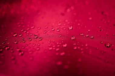 şemsiye arka plan üzerinde su damlaları