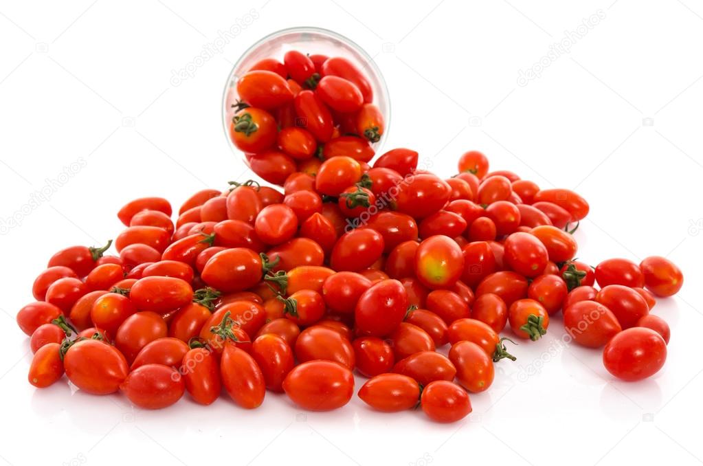 Group of fresh tomatoes