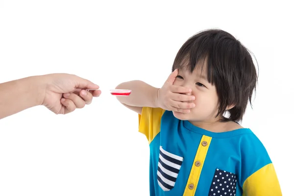 작은 아시아 아기 입에서 손을 잡고 — 스톡 사진