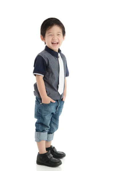 Šťastný chlapec asijské na bílém pozadí — Stock fotografie