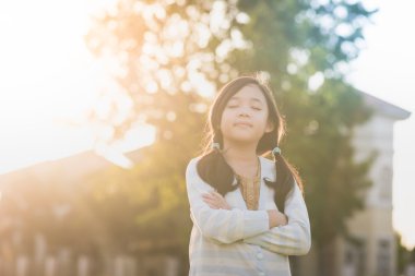 Güzel Asyalı kız rahatlatıcı