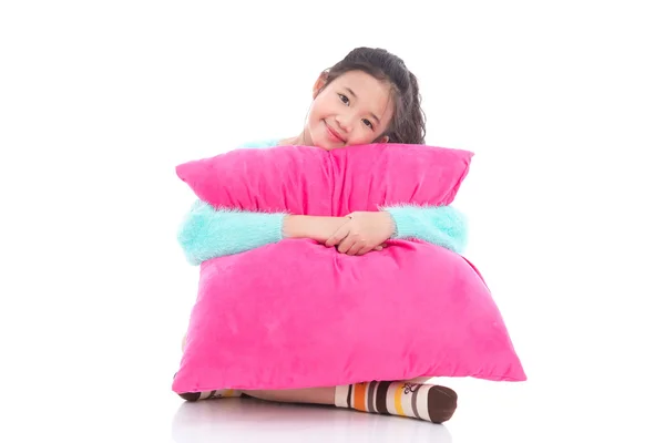 Vacker asiatisk tjej med en stor rosa kudde — Stockfoto