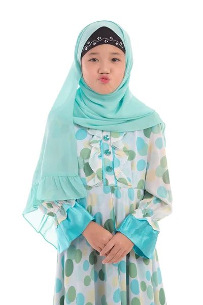 Portret azjatycki muzułmańskich dziewczynę stojącą — Zdjęcie stockowe